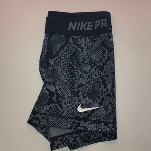 The CUTEST nike pros!